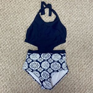 OURS ONE PIECE OPEN BACK SWIMSUIT - MEDIUM